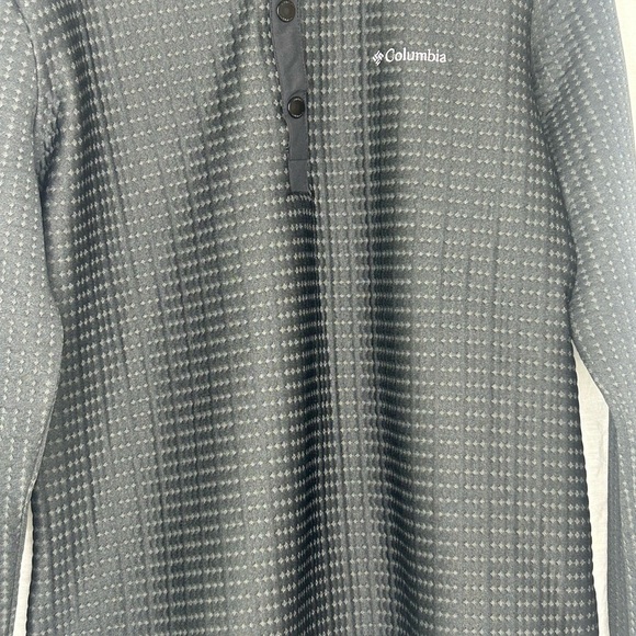 #42 Men’s Columbia Long Sleeve Sweater bin 10 - Picture 8 of 8
